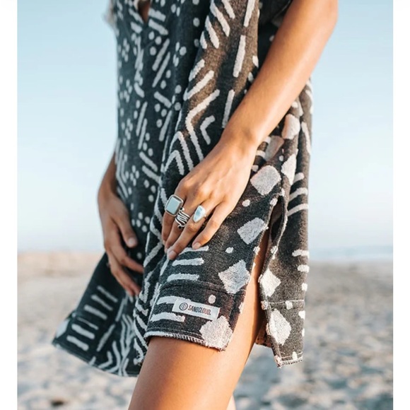 Sandcloud Swim Coverup - Picture 3 of 6
